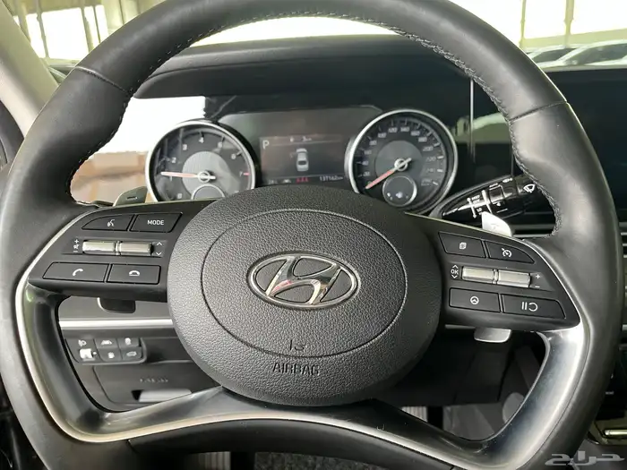 ازيرا 2021 وارد كوريا 12