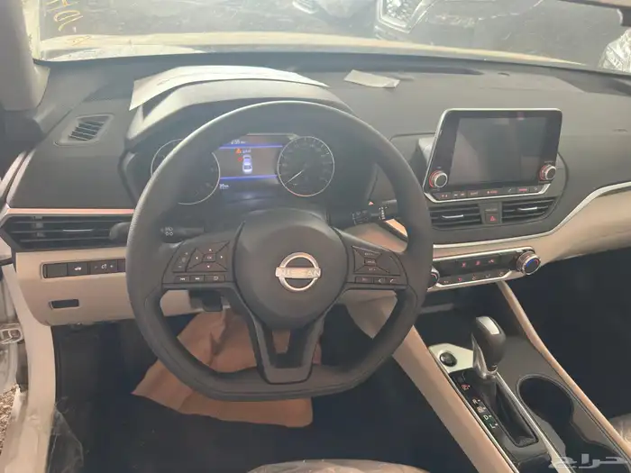 نيسان التيما S استندر 2026 ابيض رصاصي اسود 7