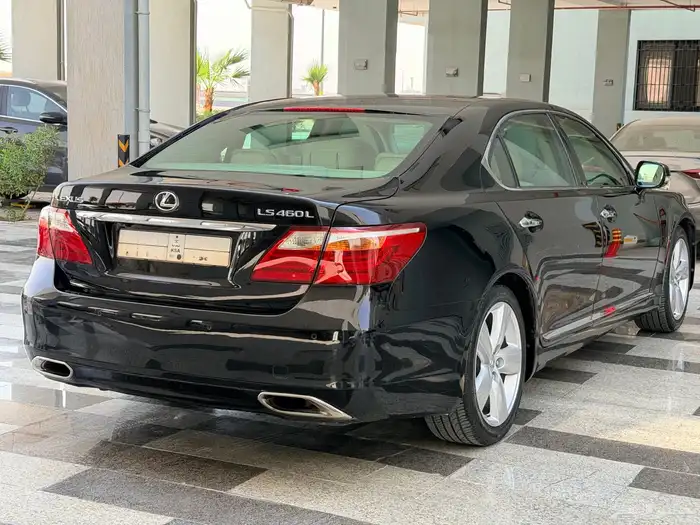 لكزس 460 L 3