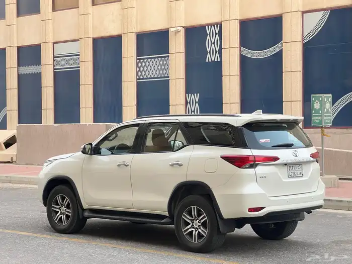 تويوتا فورتشنر موديل 2022 ديزل تيربو 8