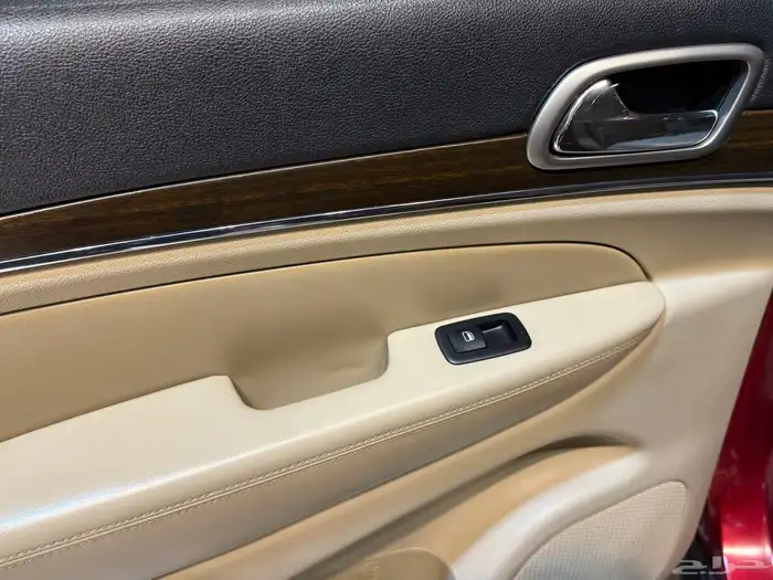 جيب شروكي ليمتد 2015 (( بحالة ممتازة )) 18