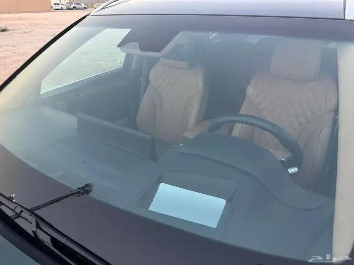 للبيع جينيسس GV80 شبه اصفار مخزن بحالة الوكالة 32