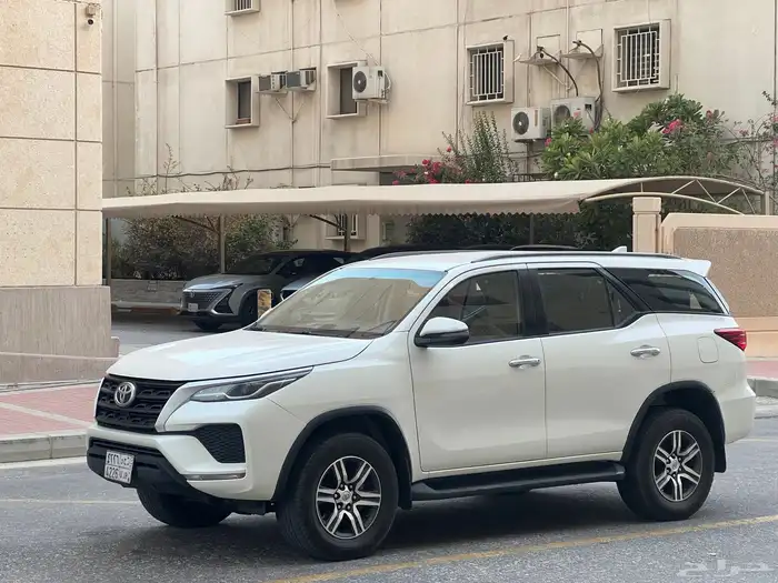 تويوتا فورتشنر موديل 2022 ديزل تيربو 4