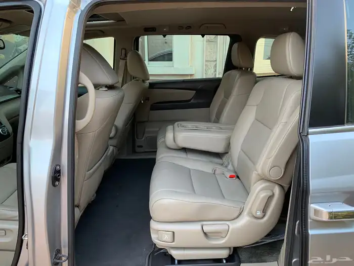 للبيع هوندا اوديسي 2016 (مخزن) 14