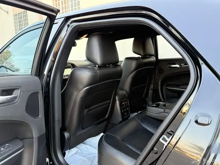 كرايزلر C300s موديل 2021 نظيفف 31