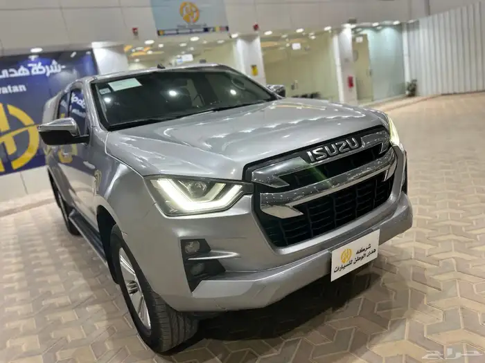 ايسوزو ديماكس 8