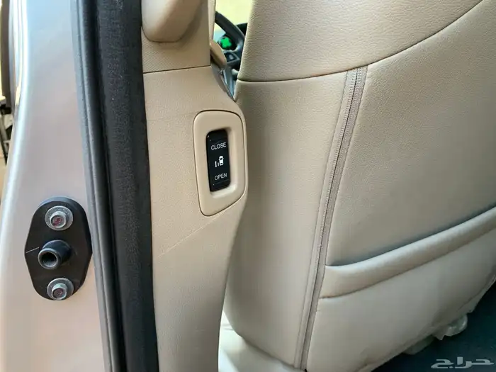 للبيع هوندا اوديسي 2016 (مخزن) 13