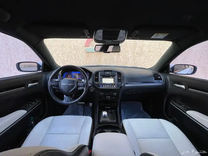 كرايزلر C300s موديل 2021 33