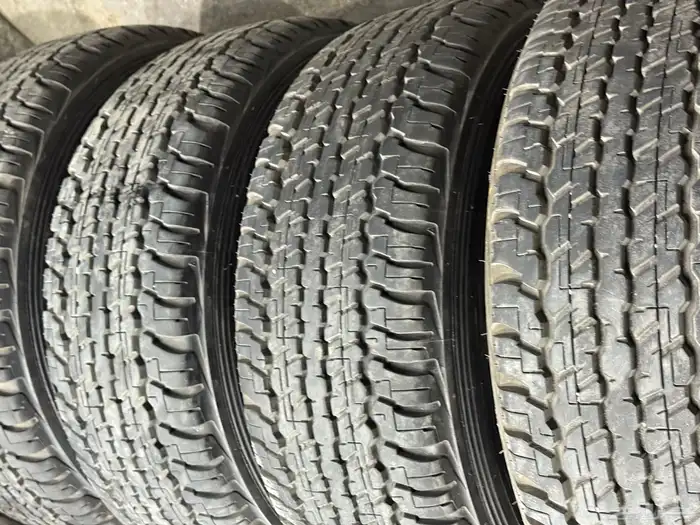 اربعه كفرات دلوب بنجيب بناجر شبه الجديد مقاس 17-65-275 18