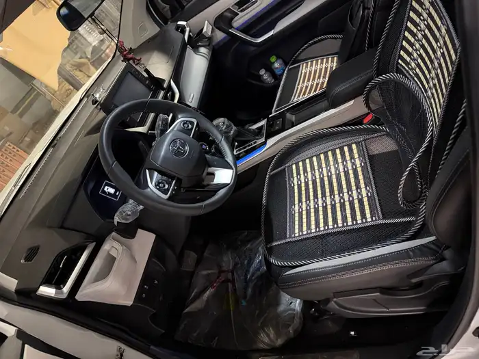 Toyota Veloz 2024 model low kilometer 2