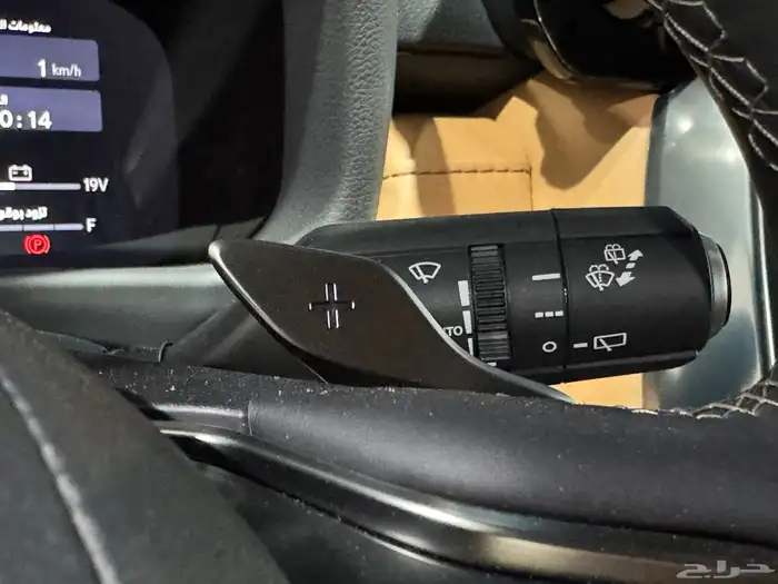 لكزس BB LX 600 بريمي 2025 اللون ابيض - جملي 16