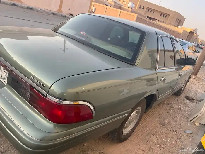 فورد كراون ماركيز 1997 نظيف جدا 4