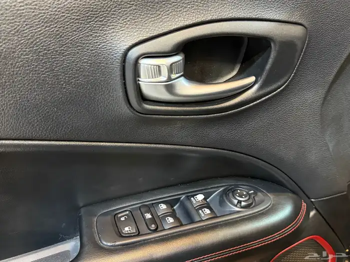 جيب كومباس تريل هوك 2018 (( بحالة ممتازة )) 22