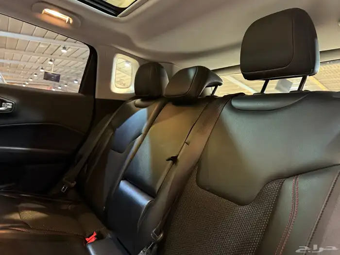 جيب كومباس تريل هوك 2018 (( بحالة ممتازة )) 15