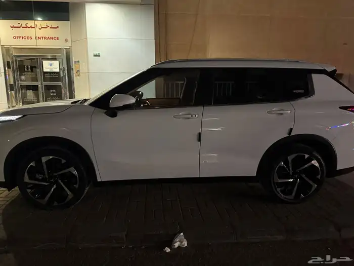 متسوبيشي اوتلاندر 4