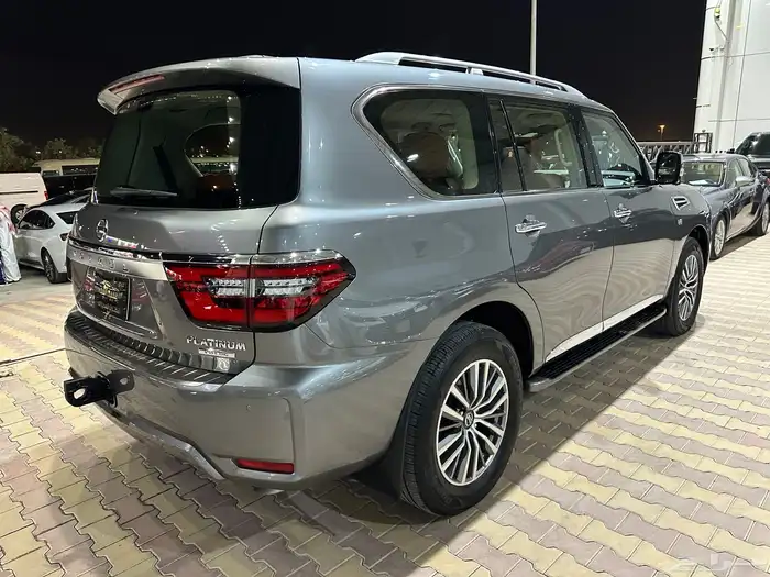 نيسان باترول بلاتينيوم موديل 2021 فل كامل 8 سلندر 28