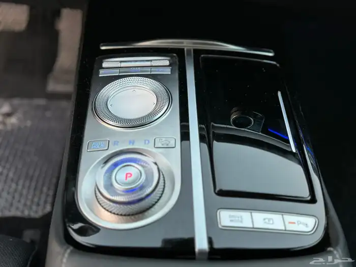 جينسس G80 رويال V6 ممشى قليل شرط بالكامل بحالة الجديد 16