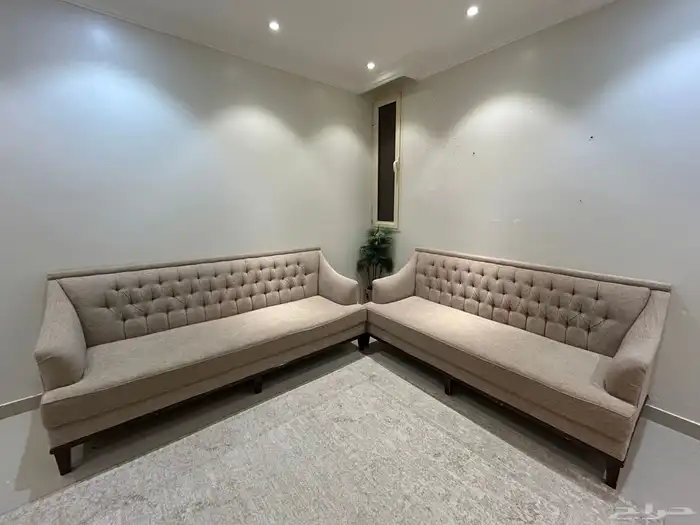 سرير - كمدينة - مرايه تسريحه- دولاب - كرسي تسريحه - كنب 13