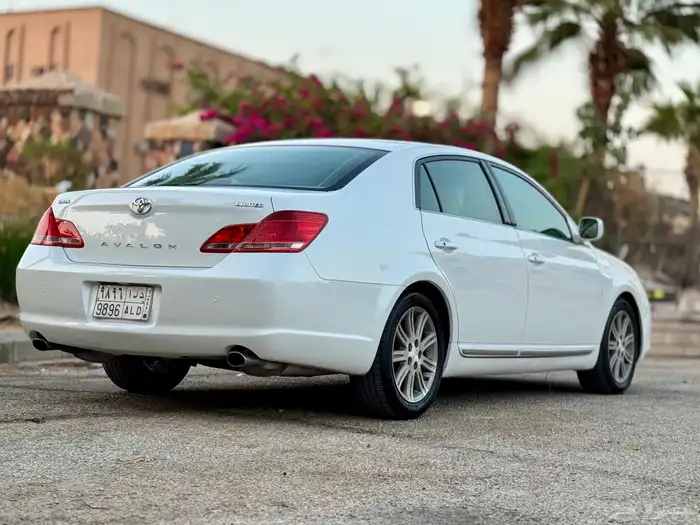 للبيع تويوتا افالون 2007 ((نظيف)) 5