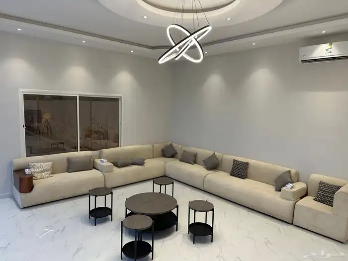 استراحه فاخره بالعمارية مساحة 2000 متر للايجار السنوي 15