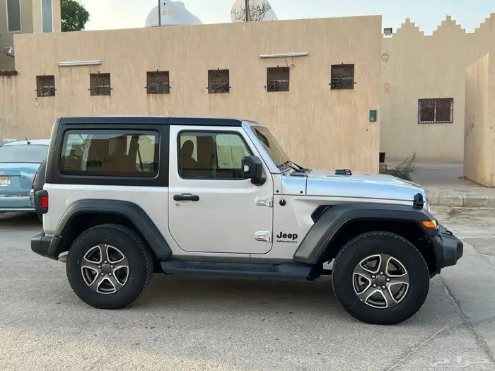 جيب رانجلر 2023 6 سلندر ماشي 5000 الف شبه زيرو 3