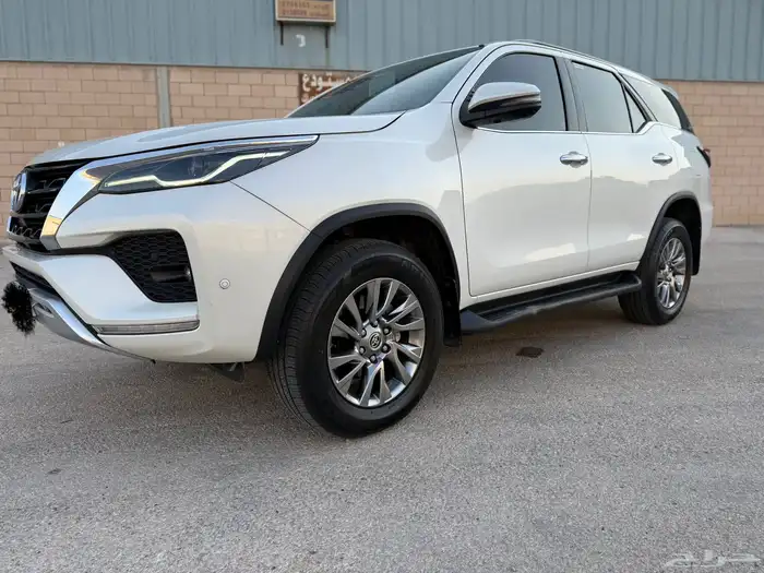 للبيع تويوتا فورتشنر 2024 ديزل محرك  2.8 سعودي ننظييف 10