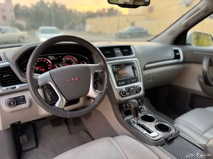 اكاديا SLT 2013 نظيف جدا 24