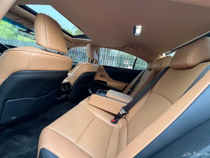 لكزس ES250 2022 سعودي 9