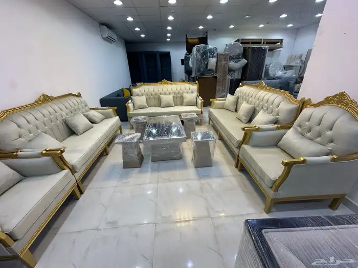 كنبات جاهزه. وتفصيل. حسب الطلب. سعر الطقم. 11نفر 1700 2