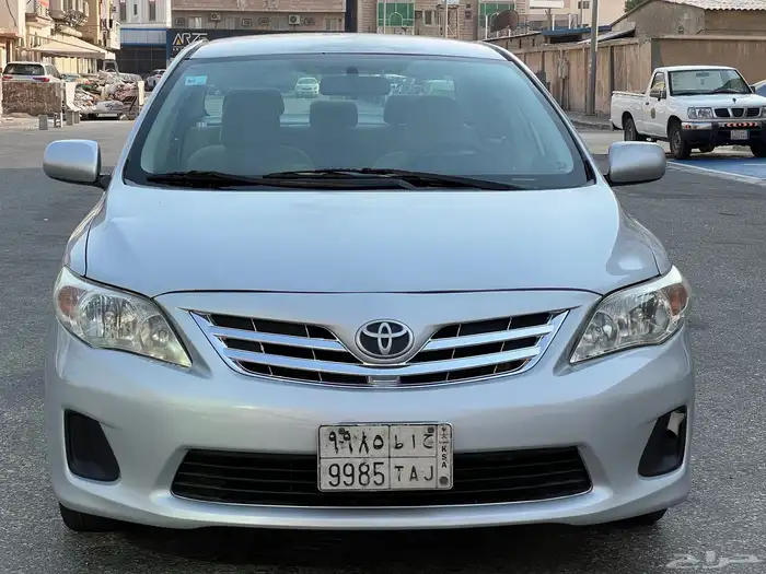 تويوتا كورولا موديل 2013 نظيف 18