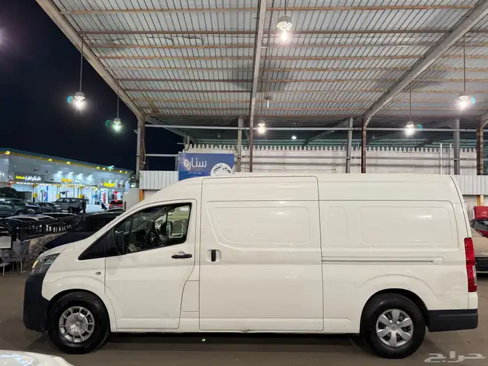 للبيع تويوتا هايس بضاعه موديل 2023 ديزل 5