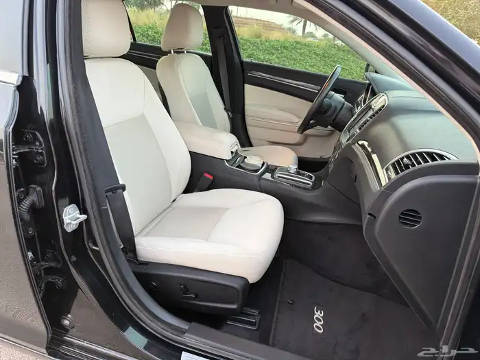 كرايسلر C300-2017 28