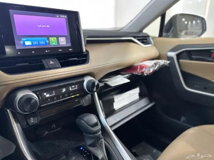 تويوتا راف فور LE استاندر بنزين دبل 2025 9