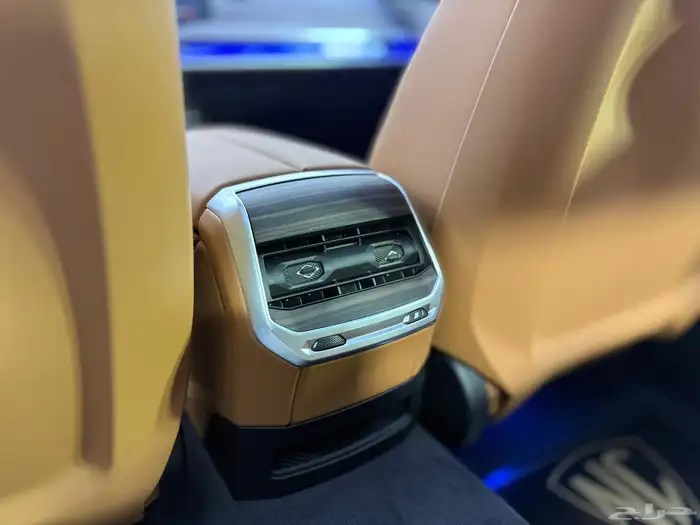 بي ام 735i 2026 4