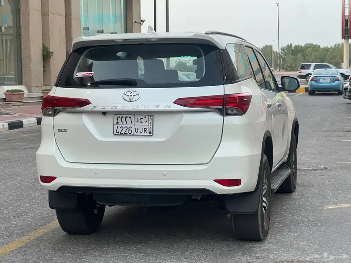 تويوتا فورتشنر موديل 2022 ديزل تيربو 12