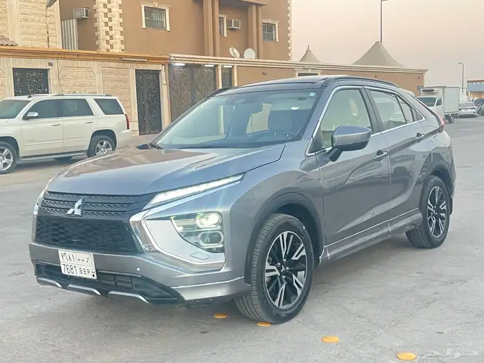 متسبيشي اكلبيس كروس2022 1