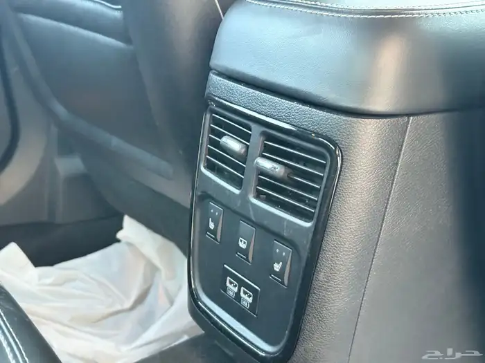 كرايزلر C300s موديل 2021 نظيفف 35