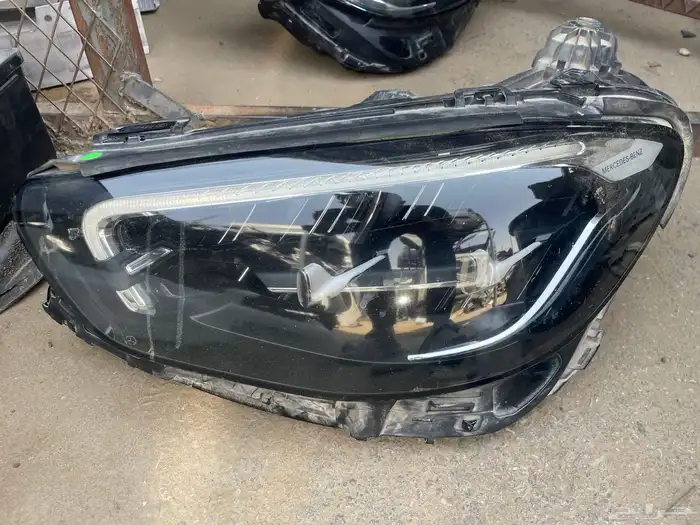 متوفر قطع غيا ر مرسيدس 4