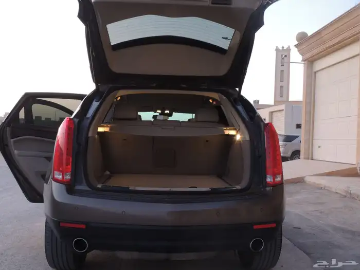 كاديلاك srx فل كامل وكالة 2014 28