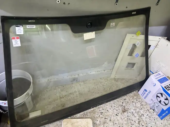 زجاج اكسنت 2010 وكالة 1