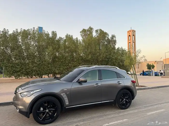 انفينتي qx70 2016 6