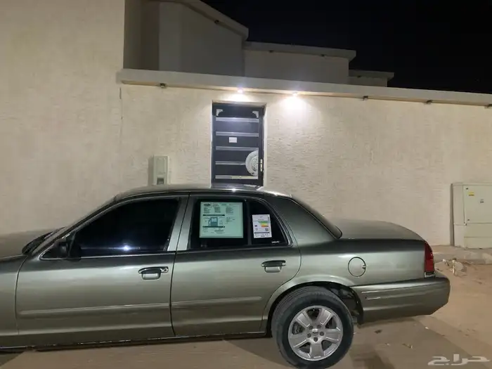 فورد كراون فكتوريا 2006 7