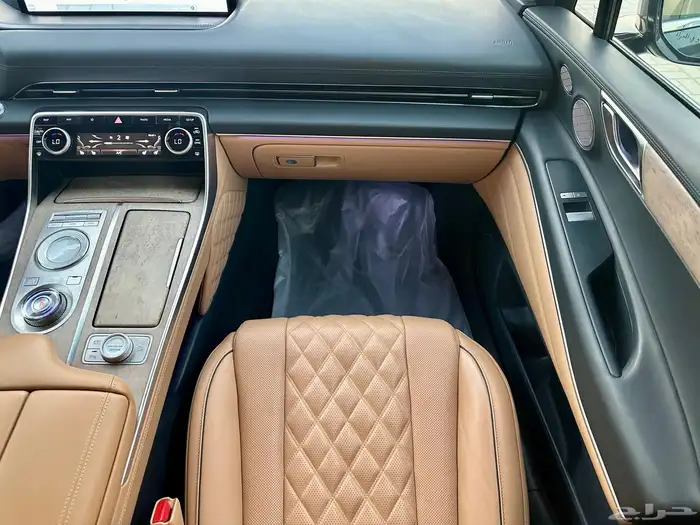 للبيع جينيسس GV80 شبه اصفار مخزن بحالة الوكالة 62