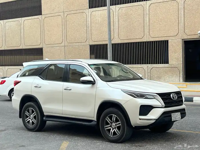 تويوتا فورتشنر موديل 2022 ديزل تيربو 20