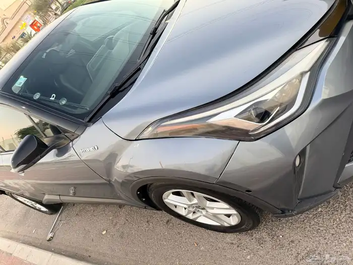 تويوتا CH-R هايبريد 16