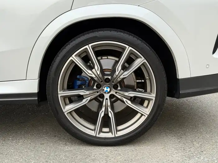 بي ام دبليو X6 2022 M 50i kit m - ناغي - 8 سلندر 9