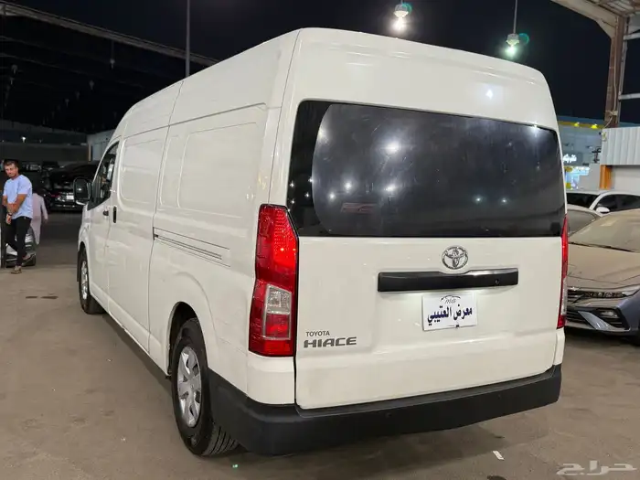 للبيع تويوتا هايس بضاعه موديل 2023 ديزل 3