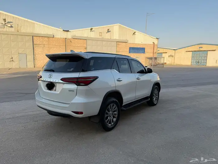 للبيع تويوتا فورتشنر 2024 ديزل محرك  2.8 سعودي ننظييف 3