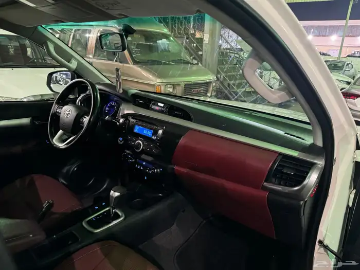 هايلوكس 2017فل تماتيك دبل بحاله ممتازه 14