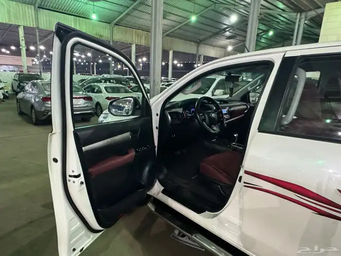 هايلوكس 2017فل تماتيك دبل بحاله ممتازه 7